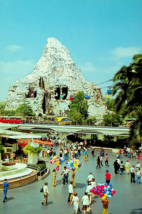 Disneyland Matterhorn Mountain Post Card - Undated - £5.69 GBP