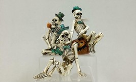 Festive 3 Piece Skeleton Tabletop Set~Each Posed Differently~Halloween~Christmas - £19.03 GBP