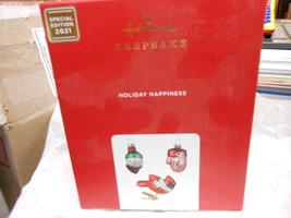 Hallmark Keepsake &quot;Holiday Happiness&quot; 2021 Set 3 Special Ed Glass Orname... - $179.87 MXN