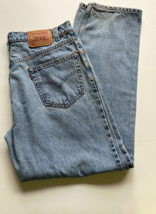 Levis 550 relaxed fit vintage jeans unisex - $24.70