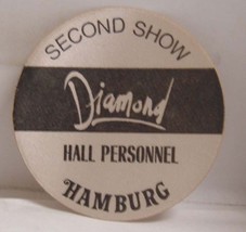 NEIL DIAMOND - VINTAGE OLD ORIGINAL CONCERT TOUR CLOTH BACKSTAGE PASS *L... - $13.78 CAD