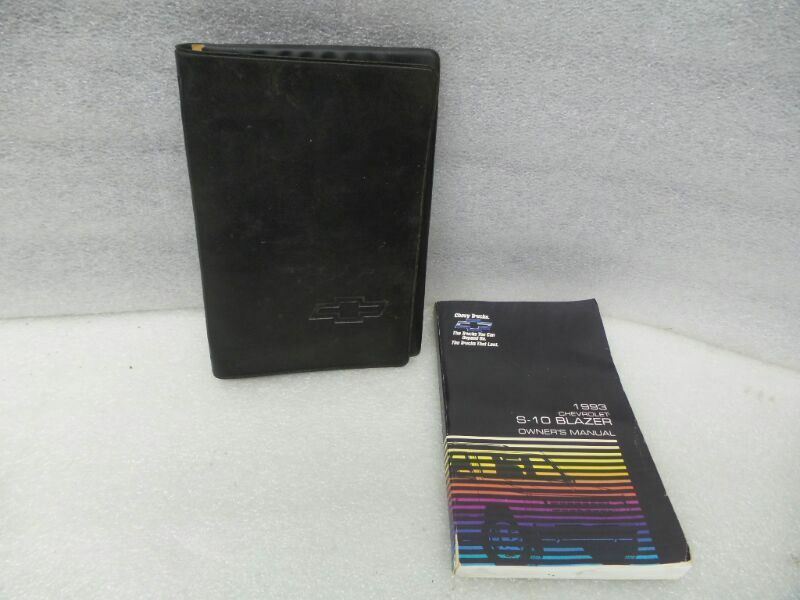 S10 Blazer 1993 Owners Manual w/ Case 17450 - $12.86