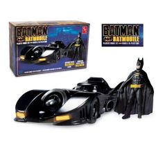 AMT Batman 1989 Batmobile w/ Resin Batman Figure 1:25 Scale Model Kit (AMT1107) image 2