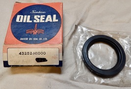 Rear Axle Oil Seal 43252-H1000 Wheel Fits Nissan Datsun B120 B310Jombow ... - £7.35 GBP
