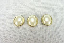 Vintage Button Covers, Set of 3 Oval Faux Pearl, Ribbed Gold Tone Edge PIN247 - £7.64 GBP