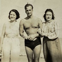 Vintage 1940 Miami Beach Swimmer Photograph Souvenir Snapshot Hunky Man Women - £11.76 GBP