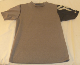 NIKE DRI-FIT ATHLETIC LIGHTWEIGHT SPORTSWEAR GREY SHORT SLEEVE T SHIRT 3... - $17.81