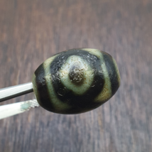 Old Tibetan 3 Eyes in eyes Agate stone Dzi Bead Amulet #41 - $40.06
