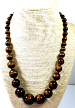 Vintage CLAIRE&#39;S Brown Graduated WOOD Bead 18&quot; Necklace, signed - $15.99