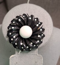 Black White Polka Dot Round Flower Pin Brooch Goldtone - £7.41 GBP