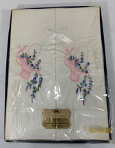 Vintage New Old Stock Boxed Embordered Floral Basket Pillowcases w/Box -... - €16,91 EUR
