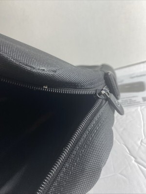 Manhattan 438889 London Laptop Computer Briefcase, Top Load; Fits upto 15.6" Item image 7