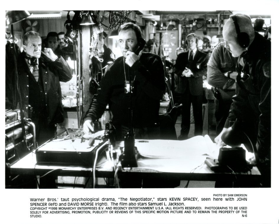 John Spencer David Morse Kevin Spacey 8x10 ORIGINAL photo X2886 - $2.99