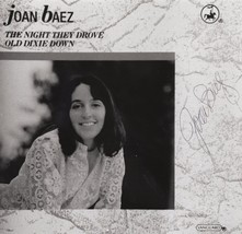 Joan Baez Large Hand Signed 7&quot; Record Photo - £15.97 GBP