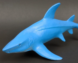 Blue Shark Toy Figure Ocean Animal Sea Marine Creature Blueshark Hollow Pvc 3+ - £7.00 GBP