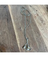 Vintage Signed Avon Calla Lily Lariat Silver Tone Flower Necklace 22&quot;  BinB - $16.44 CAD