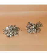 Vintage Plastic Pine Cone Clip on Earrings - €17,36 EUR