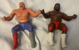 2 Vtg 1985 WWF Thumb wrestlers - £6.73 GBP