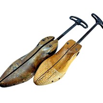 2 Wooden Adjustable Shoe Stretcher Woman Size 5-7 Metal Crank Used Vintage - $13.95