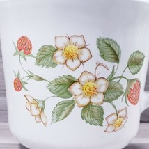 2-Corelle by Corning Strawberry Sunday 8 oz. Coffee Mug Cup White Red Green - $17.07