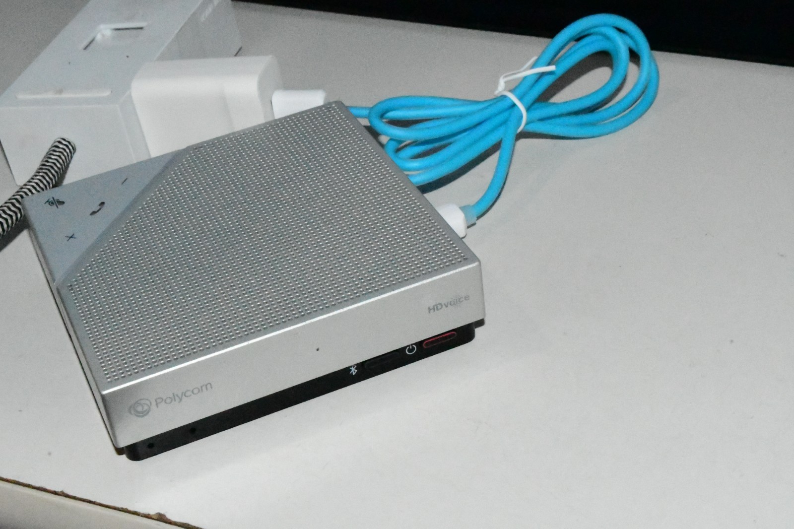 Polycom Vox Box 2201-49000-001 Wireless Bluetooth USB Speakerphone W Plu... - $33.67