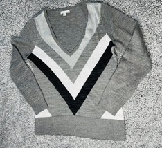 Womens New York &amp; Company Sweater Gray Long Sleeve Vneck Argyle Print Size M - £9.65 GBP