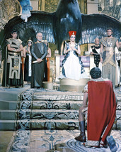 Cleopatra Elizabeth Taylor Richard Burton kneeling 8x10 Photo - £6.33 GBP