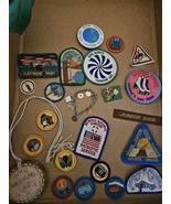 Vintage boy scouts and girl scouts pins and patches - $3,334.58 MXN