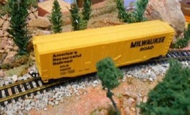 HO Scale: Bachmann Milwaukee Road Box Car #5650; Vintage Model Railroad Train - £9.40 GBP