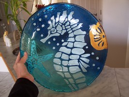 Beautiful Seahorse Blue Glass Bowl 14.6W - £55.94 GBP