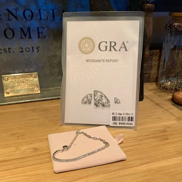 0.93 cttw Moissanite paper clip style tennis bracelet - $200.00