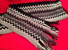 New York &amp; Company Black Gray And White Scarf One Size - £11.01 GBP