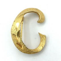 MAMSELLE vintage monogram letter C pin - gold-tone textured initial brooch 1&quot; - £7.81 GBP