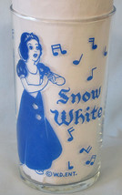 Walt Disney Snow White Dairy Glass 4 3/4&quot; tall Snow White Musical Notes - £32.35 GBP