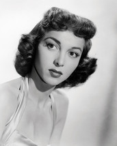 Beverly Garland Glamour Pose 16x20 Canvas - $69.99