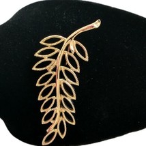 Emmons Feather Brooch Filigree Pin Baroque Rococo Open Work Blonde Gold Tone - £14.78 GBP