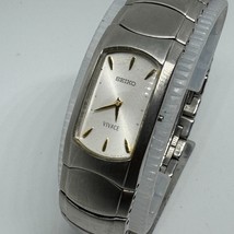 Seiko Quartz Watch 1N00-6K70 Women Silver Steel Barrel Analog ~For Parts... - $438.90 MXN
