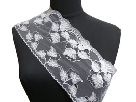 5-1/2&quot; 14 cm wide 5 yd Off white / Milky white Flower Mesh Lace No Stretch L823 - £6.38 GBP