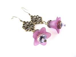 Hand Dyed Lucite Flower and Filigree Accent earrings Antique Gold tone accents - £17.20 GBP