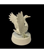 Vintage OTAGIRI SWAN LAKE SWAN FIGURINE PORCELAIN MUSIC BOX Rare - $94.76 CAD