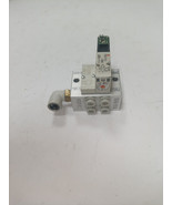 SMC VQD1151-5M0 Solenoid Valves VVQD1000-10A-5 on 4 Port Manifold - $15.52 CAD