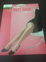 Pantyhose/Hosiery Hanes Silky Sheer Sandlefoot Color: Pearl, Size: AB - $7.99