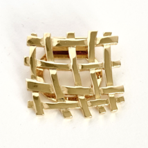 Fun Metal Fabric Hatch Weave Gold Tone Scarf Clip 1.5in - $7.99