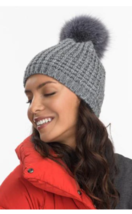 Kyi Kyi Knitted Faux Fur Pom Pom Hat - $504.41 MXN