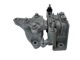 2021 Chrysler Pacifica LH Driver Transmission Mount Assembly 68224742 OEM - $69.25