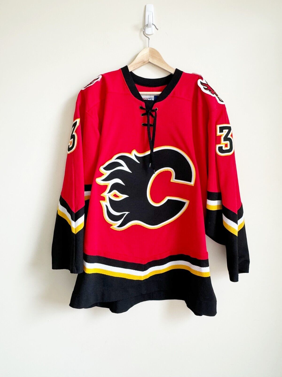 Primary image for VTG Calgary Flames Jersey CCM Airknit Blasty Patch Dion Phaneuf #3 L NHL Hockey
