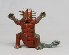 Huggy Dragon Patchisaur Figure Vintage Ultraman Kaiju Gygax D&amp;D Monster 04008 - £7.75 GBP