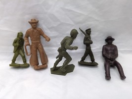 Lot Of (5) Vintage 1960s Army Men Plastic Soldiers Figures 2-3&quot; - $12.86