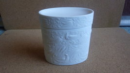 Vintage Rosenthal Studio Linie Bjorn Wiinblad Bisque Porcelain Embossed Bird Jar - £78.64 GBP