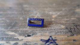 Antique Enamel Hollow Rectangle Pin 1/2&quot;  BB3 - $180.56 MXN